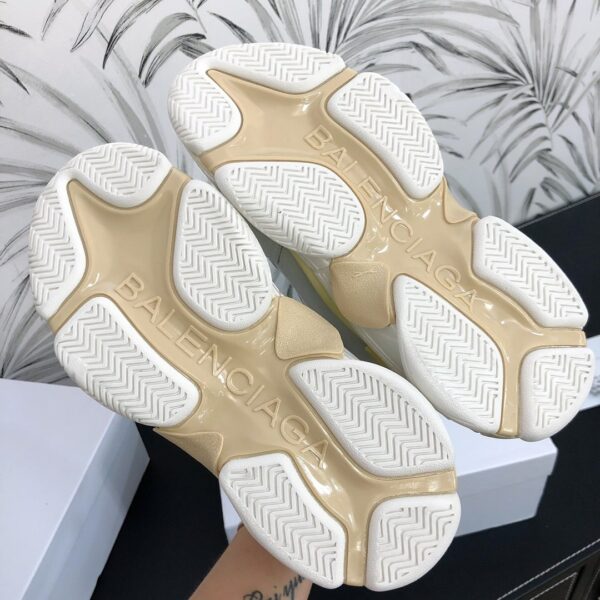 RÉPLICA BALENCIAGA TRIPLE S TODO BLANCAS - Imagen 3