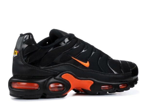 RÉPLICA AIR MAX PLUS TN SE 'BLACK ORANGE' - Imagen 3