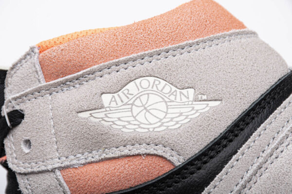 RÉPLICA AIR JORDAN 1 RETRO HIGH OG 'NEUTRAL GREY' - Imagen 2