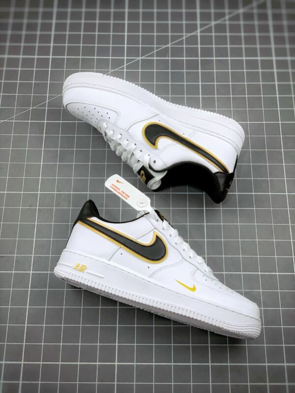 RÉPLICA AIR FORCE 1 LOW '07 LV8 DOUBLE SWOOSH 'WHITE METALLIC GOLD' - Imagen 5