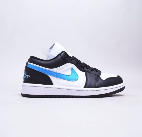RÉPLICA AIR JORDAN 1 LOW BLACK UNIVERSITY BLUE - Imagen 7