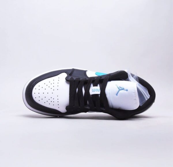 RÉPLICA AIR JORDAN 1 LOW BLACK UNIVERSITY BLUE - Imagen 5