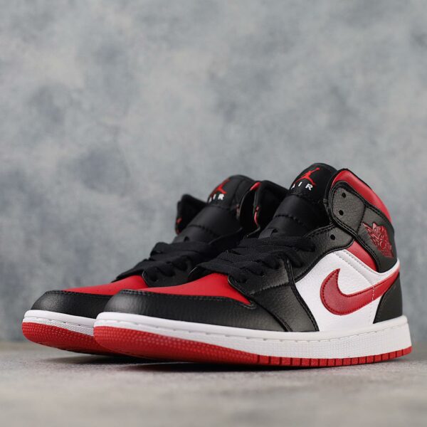 RÉPLICA AIR JORDAN 1 MID 'BLACK FIRE RED' - Imagen 4