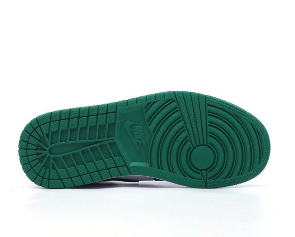 RÉPLICA AIR JORDAN 1 MID SE WHITE LASER ORANGE LUCKY GREEN - Imagen 4