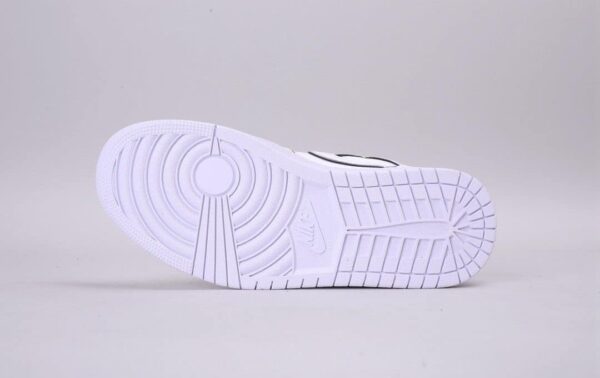 RÉPLICA AIR JORDAN 1 MID SE 'IRIDESCENT TRIM' - Imagen 3