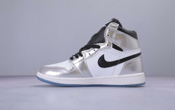 RÉPLICA AIR JORDAN 1 RETRO HIGH 'PASS THE TORCH' - Imagen 5