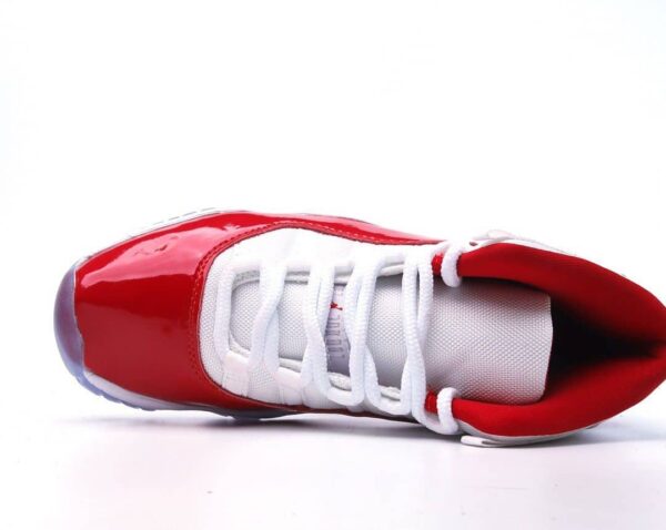 RÉPLICA AIR JORDAN 11 RETRO CHERRY - Imagen 3