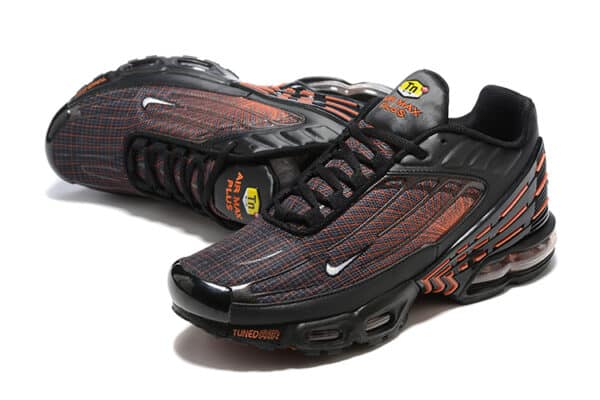 RÉPLICA AIR MAX PLUS 3 'BLACK ORANGE' - Imagen 3