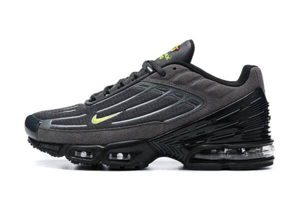 RÉPLICA AIR MAX PLUS 3 'BLACK VOLT' - Imagen 6