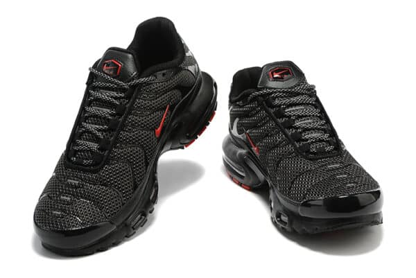 RÉPLICA AIR MAX PLUS 'BLACK RED' - Imagen 3