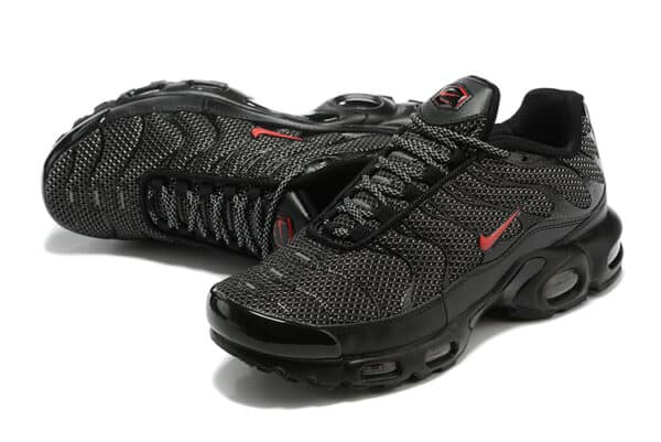 RÉPLICA AIR MAX PLUS 'BLACK RED' - Imagen 2