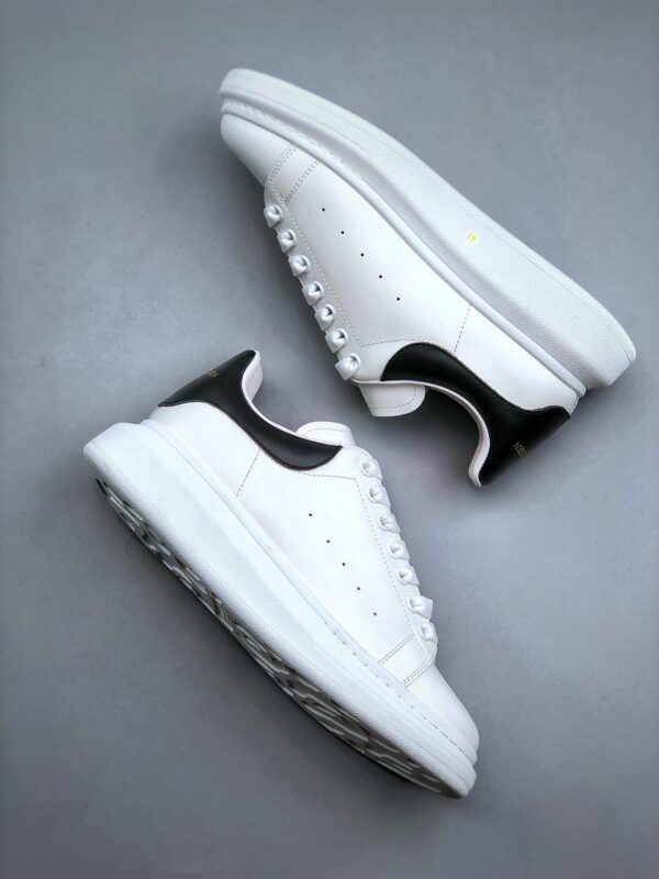 RÉPLICA ALEXANDER MCQUEEN BLANCAS Y NEGRAS - Imagen 3
