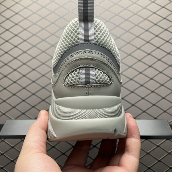 RÉPLICA DIOR B22 'TRIPLE GREY' - Imagen 3