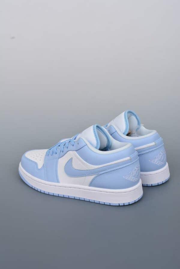 RÉPLICA JORDAN 1 LOW WHITE 'ICE BLUE' - Imagen 3