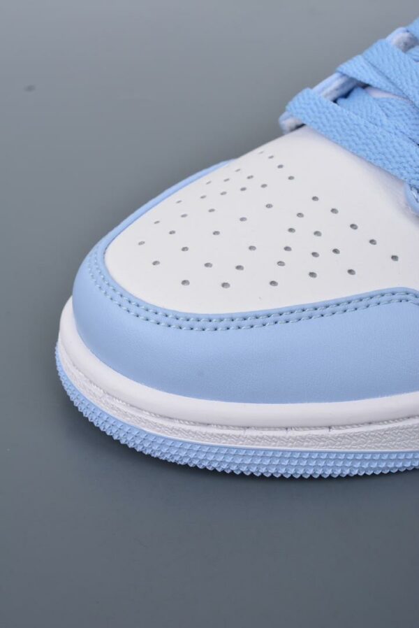 RÉPLICA JORDAN 1 LOW WHITE 'ICE BLUE' - Imagen 7