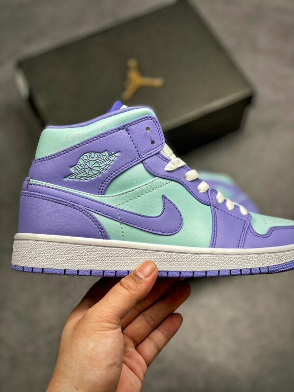 RÉPLICA JORDAN 1 MID PURPLE AQUA - Imagen 2