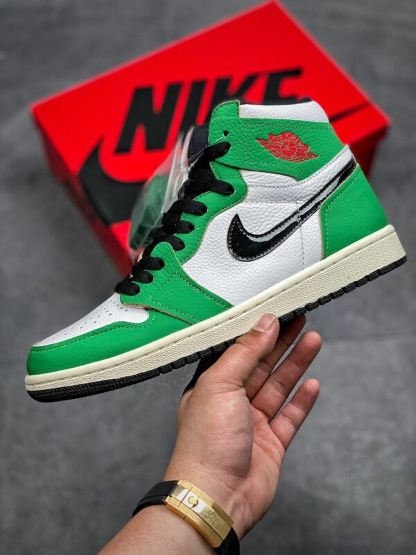 RÉPLICA JORDAN 1 RETRO HIGH OG 'LUCKY GREEN' - Imagen 2
