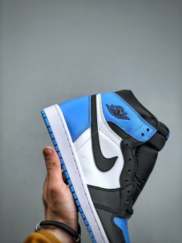 RÉPLICA JORDAN 1 RETRO HIGH OG 'UNC TOE' - Imagen 5