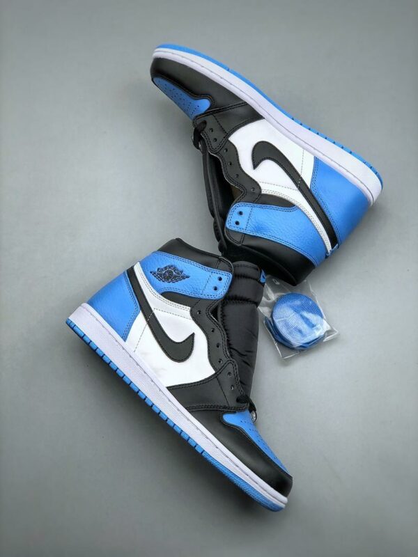 RÉPLICA JORDAN 1 RETRO HIGH OG 'UNC TOE' - Imagen 2