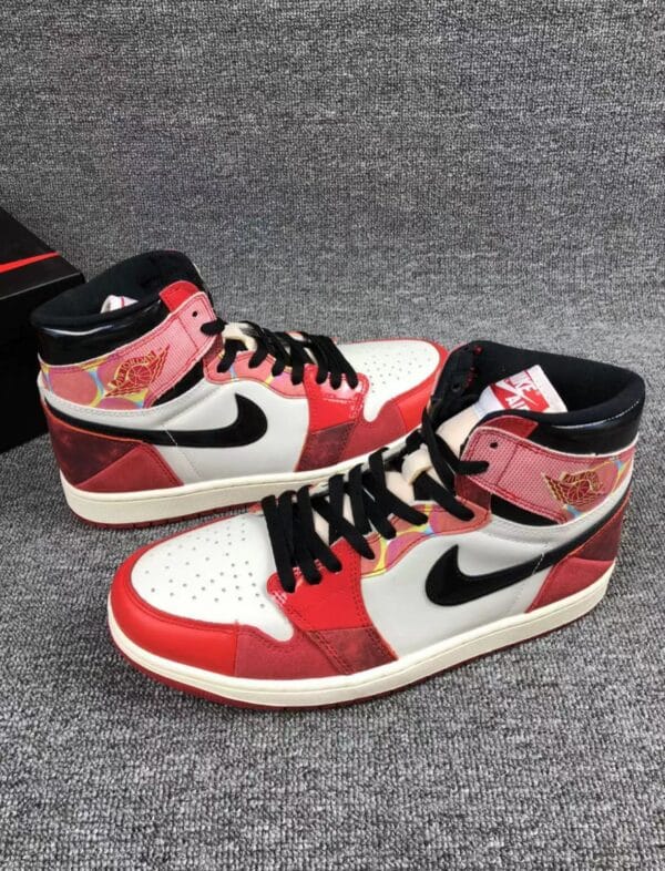 RÉPLICA JORDAN 1 RETRO HIGH 'SPIDER-MAN ACROSS THE SPIDER-VERSE' - Imagen 3
