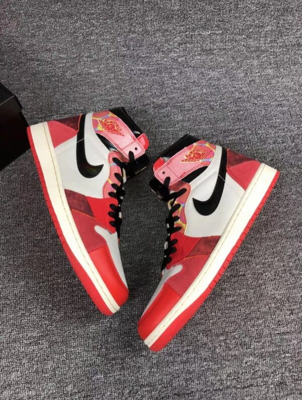 RÉPLICA JORDAN 1 RETRO HIGH 'SPIDER-MAN ACROSS THE SPIDER-VERSE' - Imagen 5