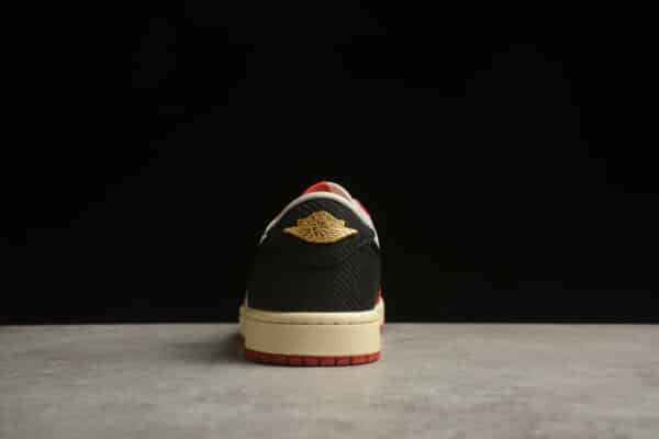 RÉPLICA JORDAN 1 RETRO LOW 'TROPHY ROOM AWAY' - Imagen 3