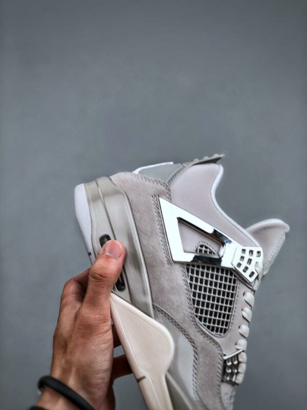 RÉPLICA JORDAN 4 RETRO 'FROZEN MOMENTS' - Imagen 5