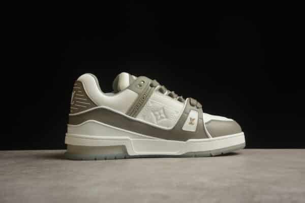 RÉPLICA LOUIS VUITTON LV TRAINER 'GRISES Y BLANCAS' - Imagen 6