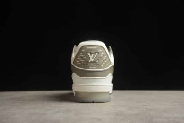 RÉPLICA LOUIS VUITTON LV TRAINER 'GRISES Y BLANCAS' - Imagen 3