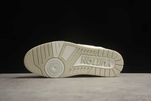 RÉPLICA LV TRAINER 'BEIGE BLANCAS' MONOGRAM DENIM - Imagen 4