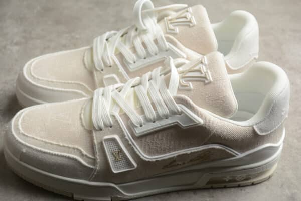 RÉPLICA LV TRAINER 'BEIGE BLANCAS' MONOGRAM DENIM - Imagen 2