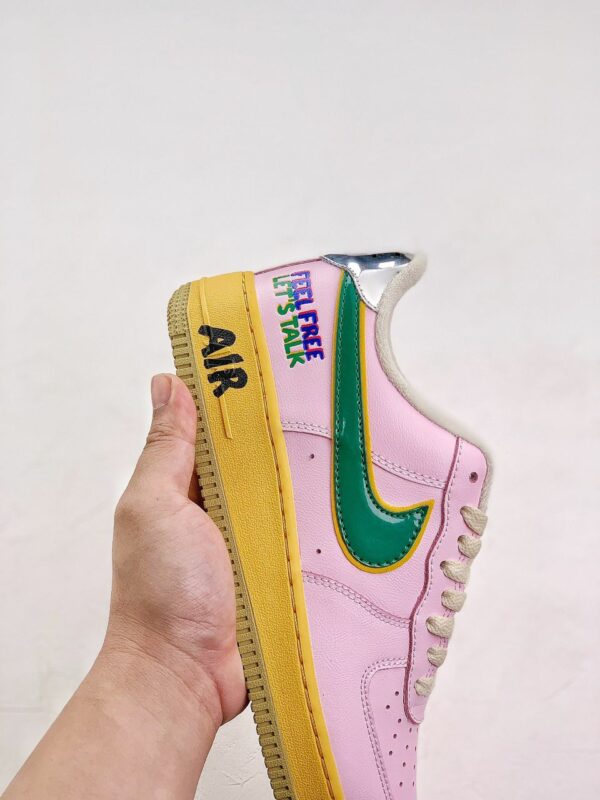 RÉPLICA NIKE AIR FORCE 1 '07 "FEEL FREE, LET'S TALK" - Imagen 6