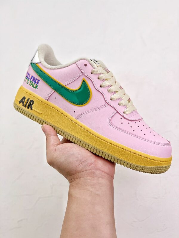 RÉPLICA NIKE AIR FORCE 1 '07 "FEEL FREE, LET'S TALK" - Imagen 5