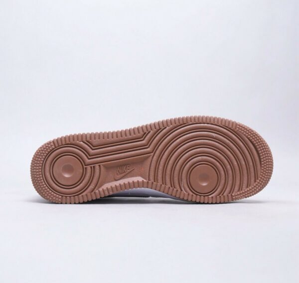 RÉPLICA NIKE AIR FORCE 1 LOW PECAN - Imagen 4