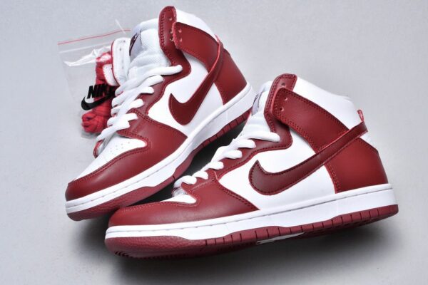 RÉPLICA NIKE DUNK HIGH SAIL TEAM RED - Imagen 2