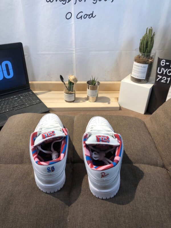RÉPLICA NIKE SB DUNK LOW PARRA - Imagen 2