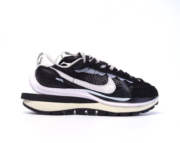 RÉPLICA NIKE VAPORWAFFLE SACAI BLACK WHITE - Imagen 7