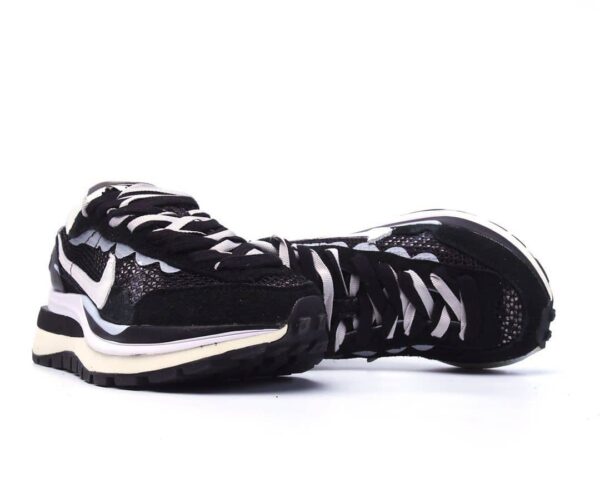 RÉPLICA NIKE VAPORWAFFLE SACAI BLACK WHITE - Imagen 3