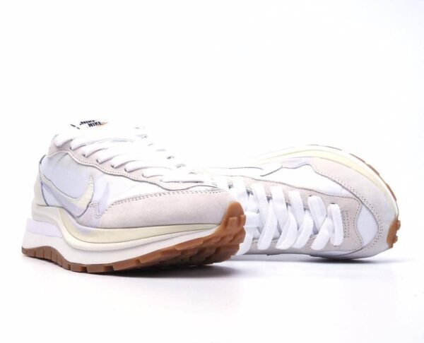 RÉPLICA NIKE  VAPORWAFFLE SACAI SAIL GUM - Imagen 4