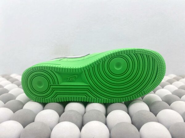 RÉPLICA OFF-WHITE X AIR FORCE 1 LOW ‘LIGHT GREEN SPARK’ - Imagen 4