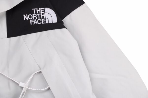 RÉPLICA CHAQUETA THE NORTH FACE GORE-TEX ‘BLANCA’ - Imagen 5