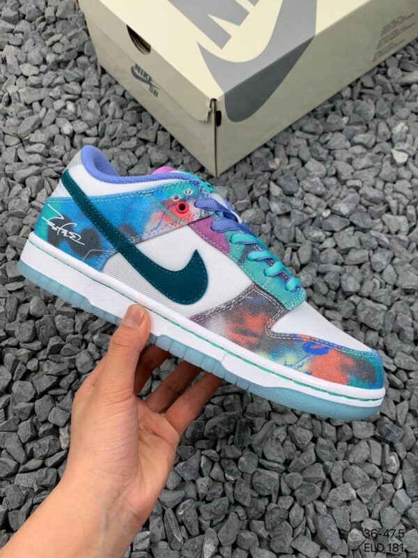RÉPLICA SB DUNK LOW FUTURA LABORATORIES ‘BLEACHED AQUA’ (sólo tallas 46/47 bajo demanda) - Imagen 9