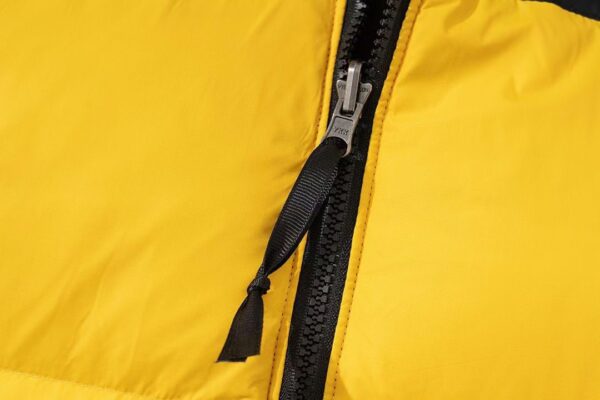 RÉPLICA CHAQUETA NORTH FACE 'AMARILLA' - Imagen 5