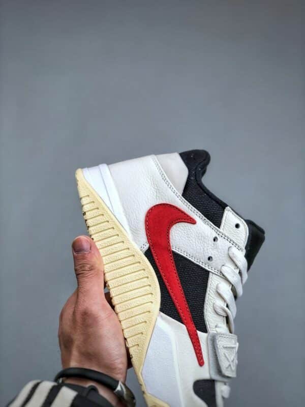 RÉPLICA TRAVIS SCOTT X JORDAN JUMPMAN 'UNIVERSITY RED' - Imagen 9