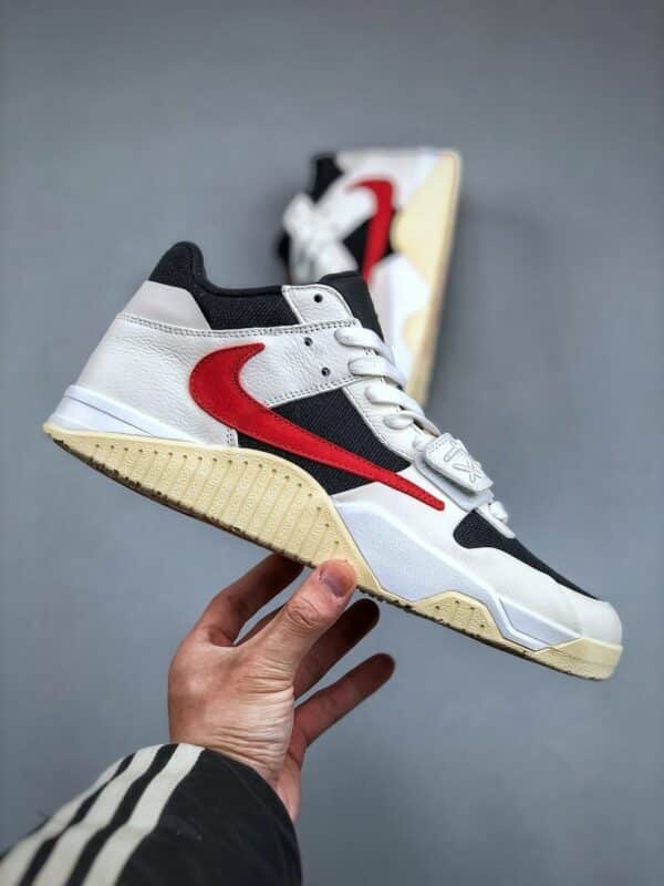 RÉPLICA TRAVIS SCOTT X JORDAN JUMPMAN 'UNIVERSITY RED' - Imagen 5