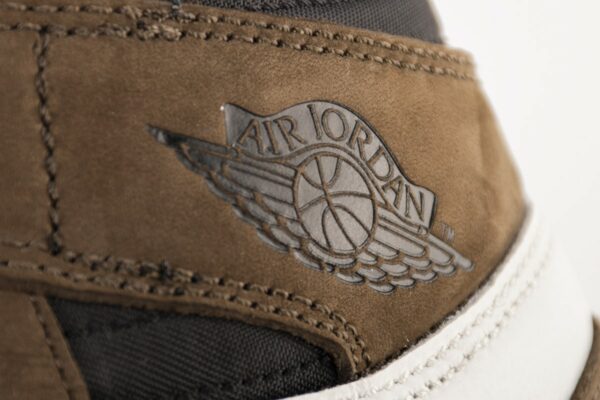 RÉPLICA AIR JORDAN RETRO 1 TRAVIS SCOTT - Imagen 2
