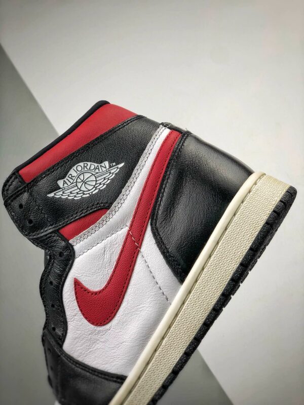 RÉPLICA AIR JORDAN 1 RETRO HIGH OG 'GYM RED' - Imagen 5