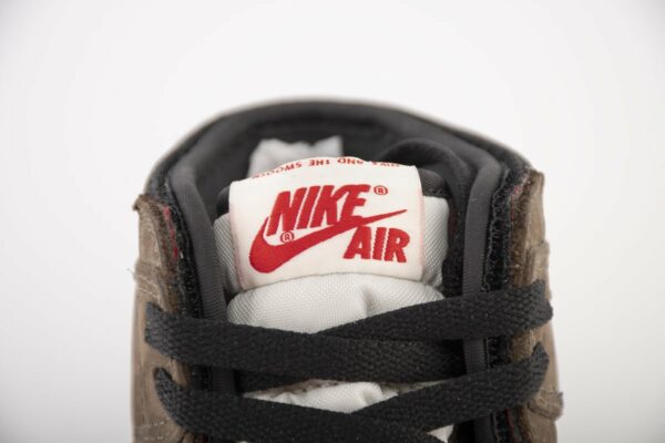 RÉPLICA AIR JORDAN RETRO 1 TRAVIS SCOTT - Imagen 3