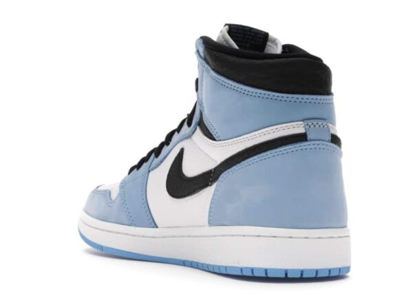 RÉPLICA AIR JORDAN 1 RETRO HIGH OG ‘UNIVERSITY BLUE’ - Imagen 4